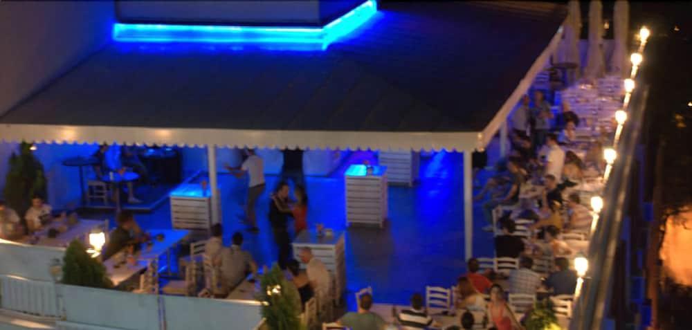 Vesta Hotel İzmir Extérieur photo
